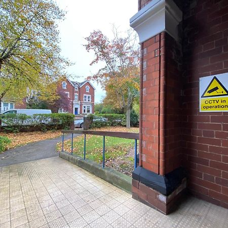 Spacious Victorian Studio Flat Appartement Doncaster Buitenkant foto