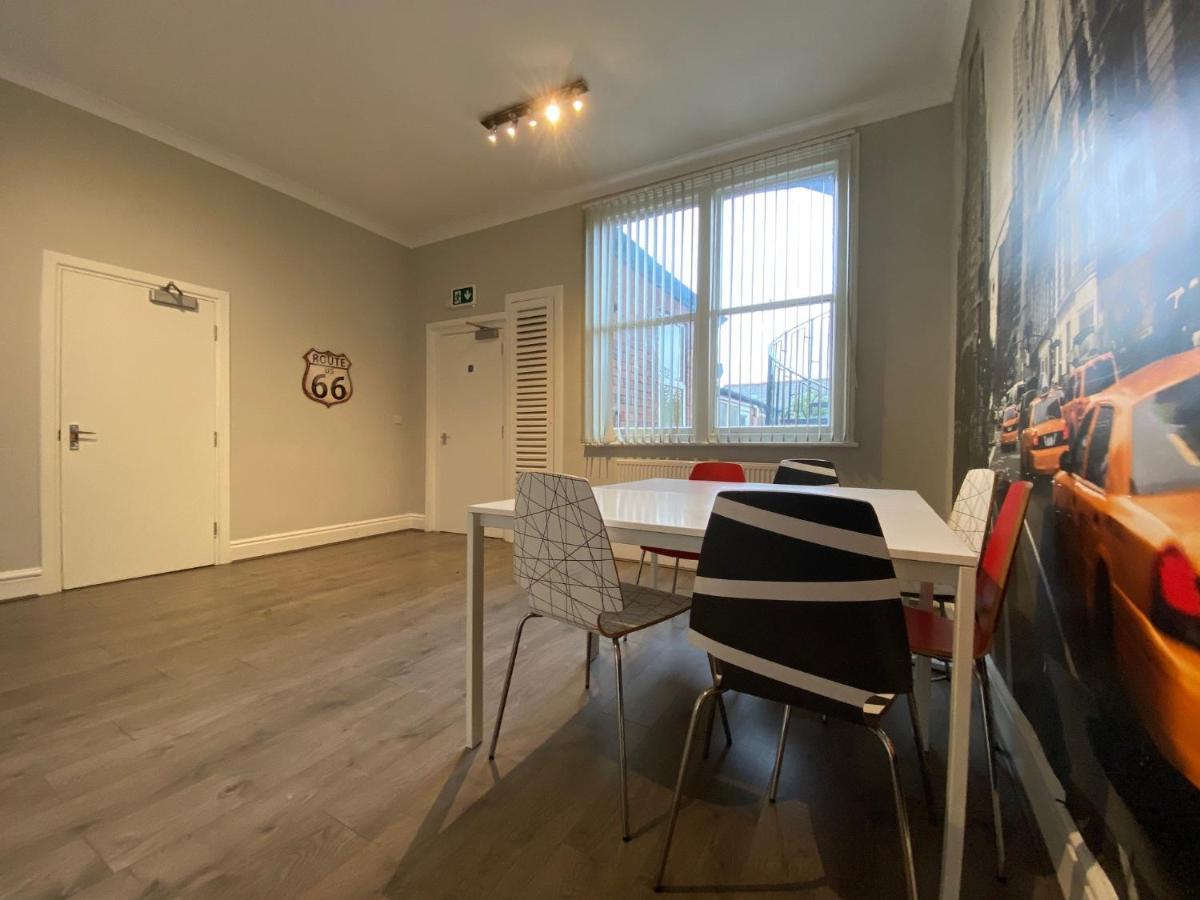 Spacious Victorian Studio Flat Appartement Doncaster Buitenkant foto